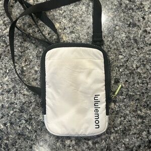 Lululemon small crossbody